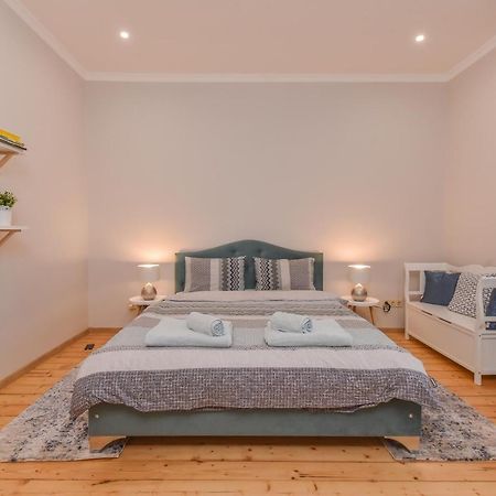 Spacious Vintage 2Br, 2Bath Apartment By Flat Mаnager Sofia Exterior photo